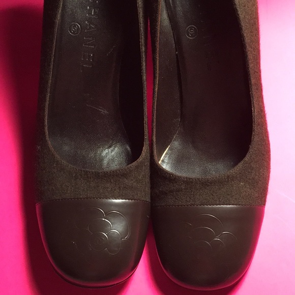 Chanel flannel & leather brown shoes - Picture 1 of 6